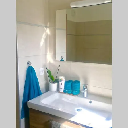 4-5 Personnes Duplex En Bord De Mer ! *
